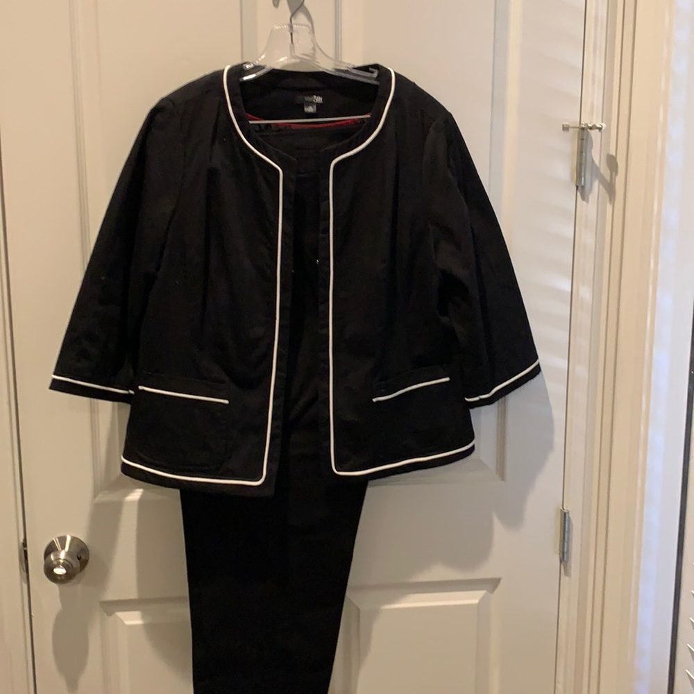 Women’s Ankle length Pant Suit